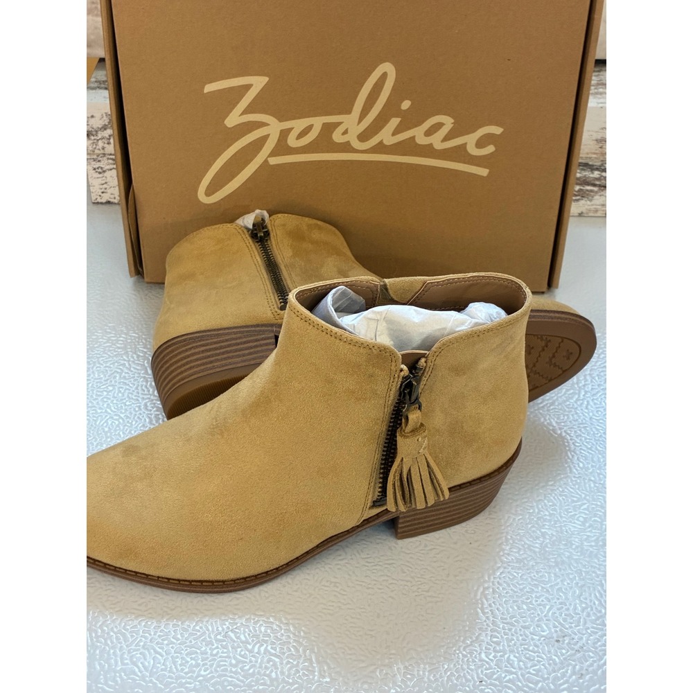 Zodiac Val Western‎ Desert Tan Suede Ankle Booties BOHO Tassel - Women's Size 7M